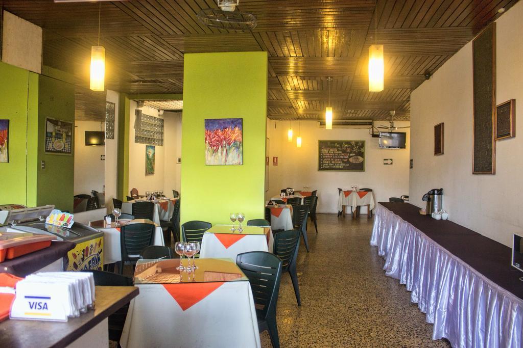 Amazon Hotel Iquitos Extérieur photo