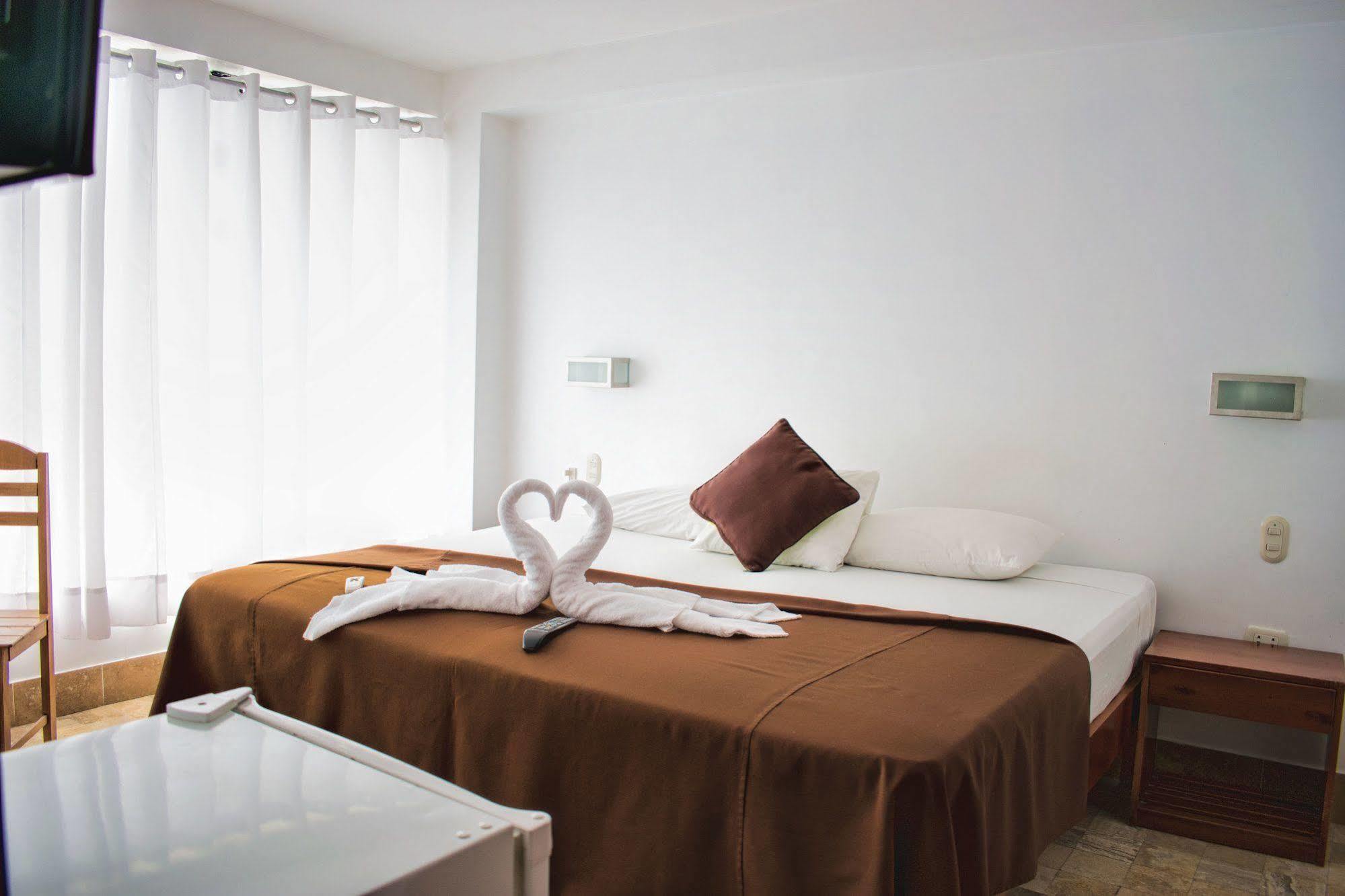 Amazon Hotel Iquitos Extérieur photo