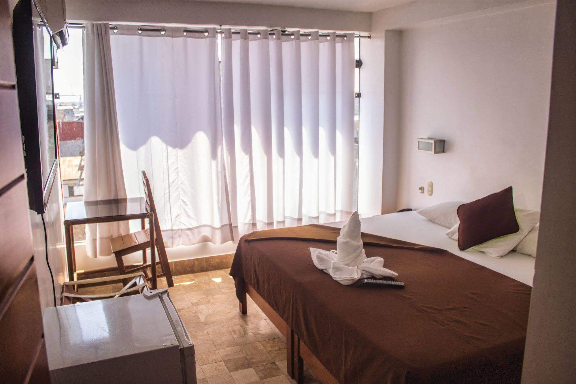 Amazon Hotel Iquitos Extérieur photo
